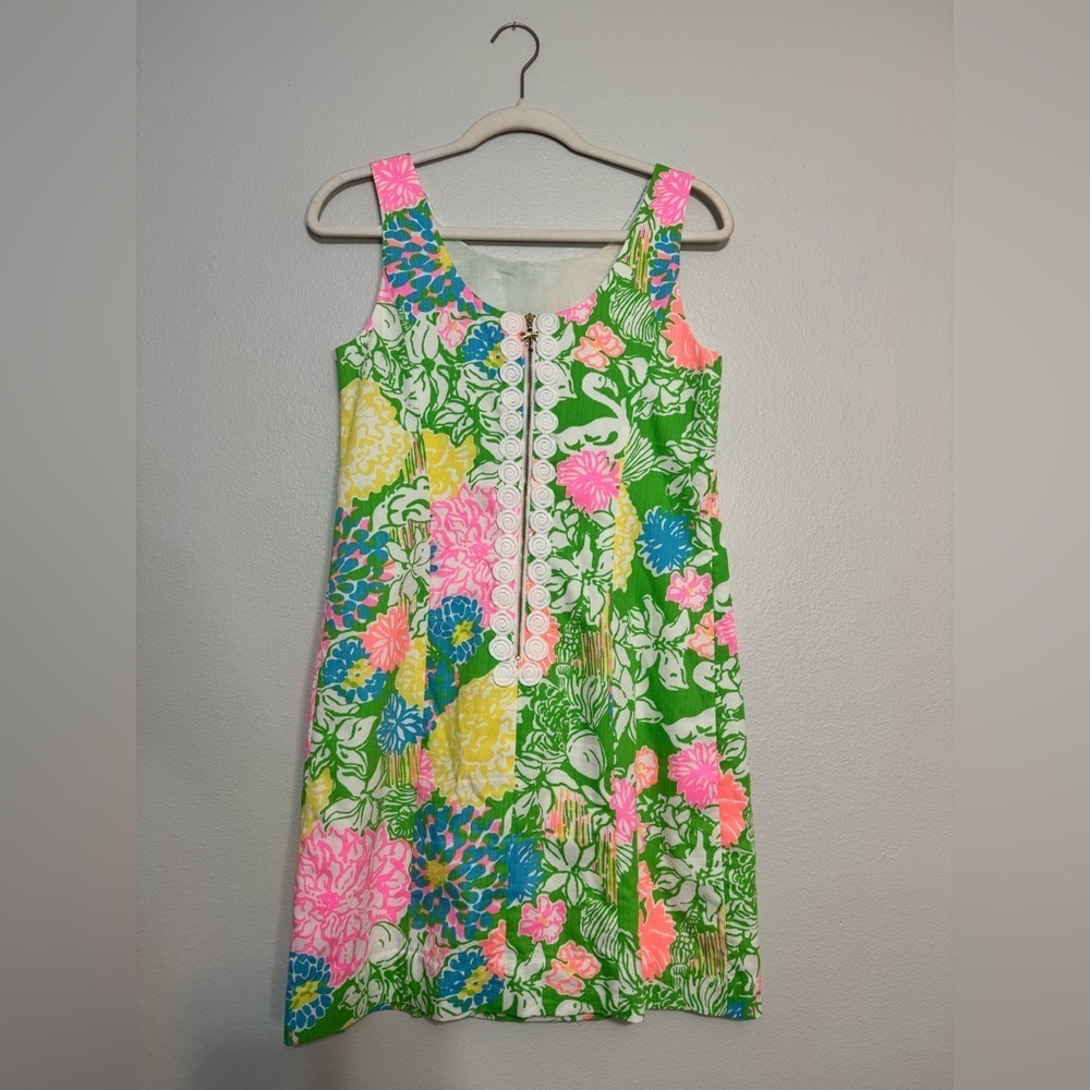 Lilly Pulitzer Cathy Shift Dress in Hibiscus Stroll - 2 - Picture 4 of 7